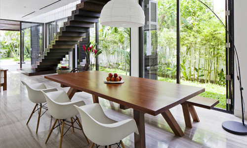 Sự hài hòa của ghế Eames Sự hài hòa của ghế...